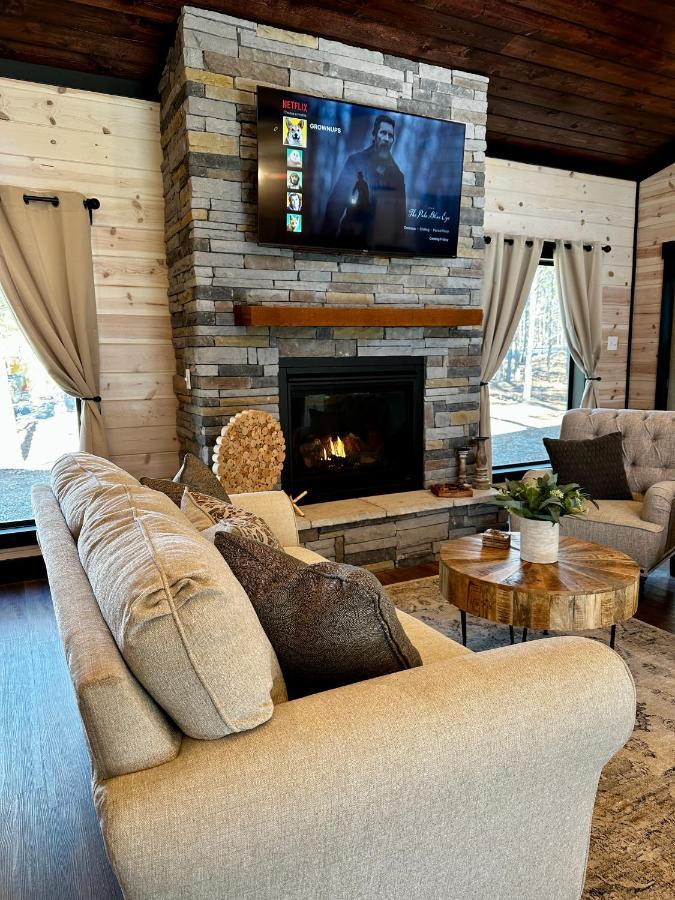 New Luxury Cabin, Hot Tub, Forest Views,Hotel Style Amenities 布罗肯鲍 外观 照片