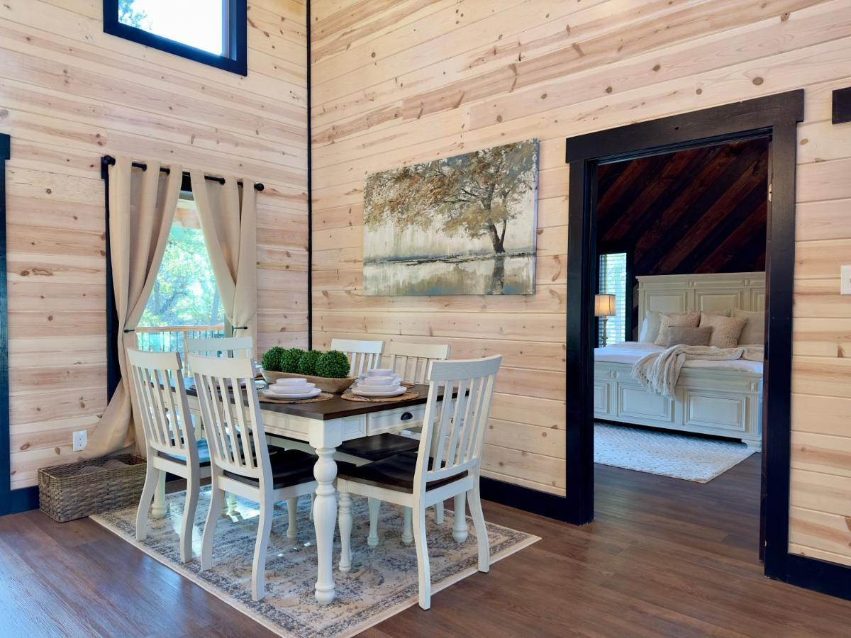 New Luxury Cabin, Hot Tub, Forest Views,Hotel Style Amenities 布罗肯鲍 外观 照片