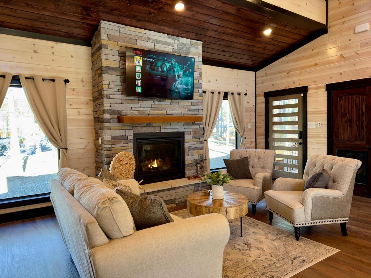 New Luxury Cabin, Hot Tub, Forest Views,Hotel Style Amenities 布罗肯鲍 外观 照片