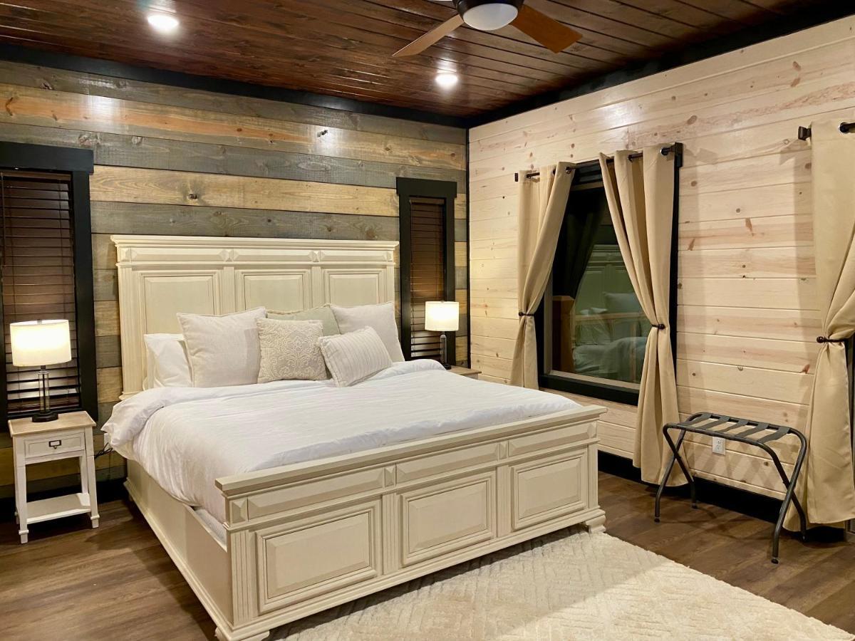 New Luxury Cabin, Hot Tub, Forest Views,Hotel Style Amenities 布罗肯鲍 外观 照片