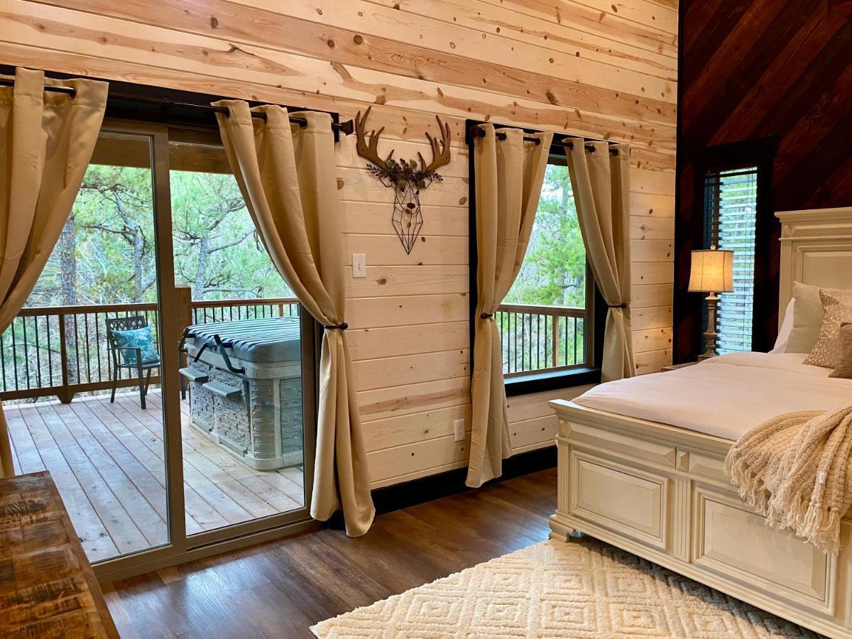 New Luxury Cabin, Hot Tub, Forest Views,Hotel Style Amenities 布罗肯鲍 外观 照片