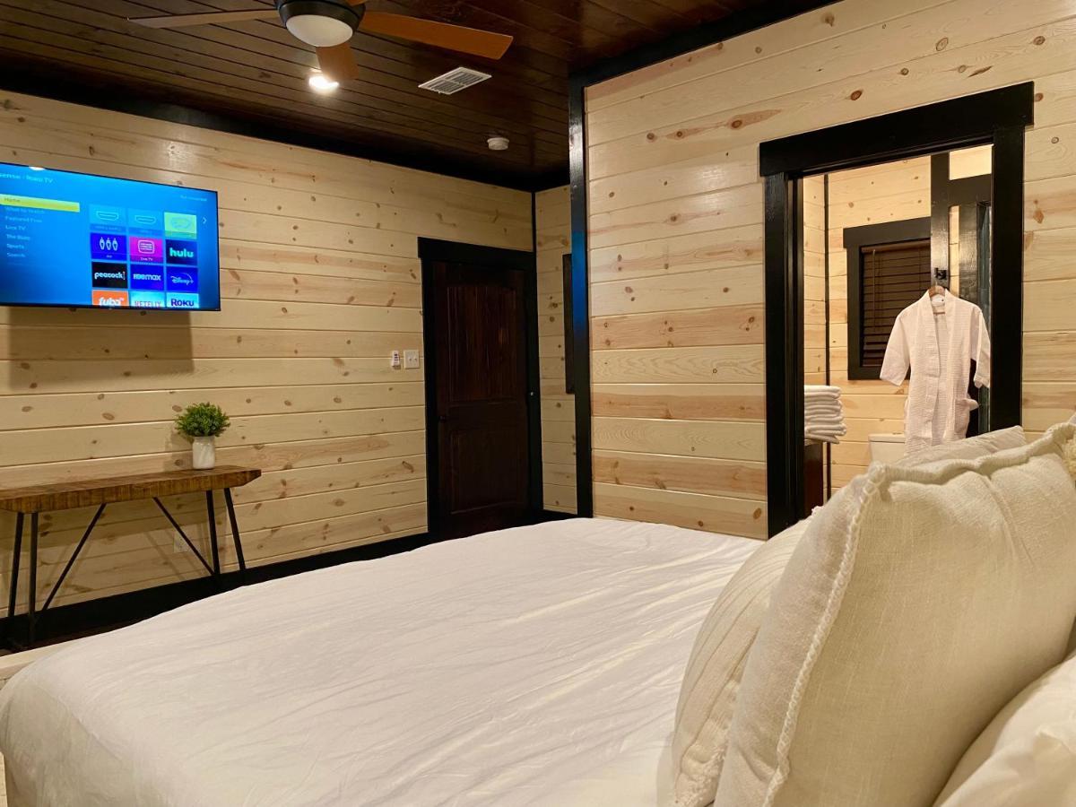 New Luxury Cabin, Hot Tub, Forest Views,Hotel Style Amenities 布罗肯鲍 外观 照片