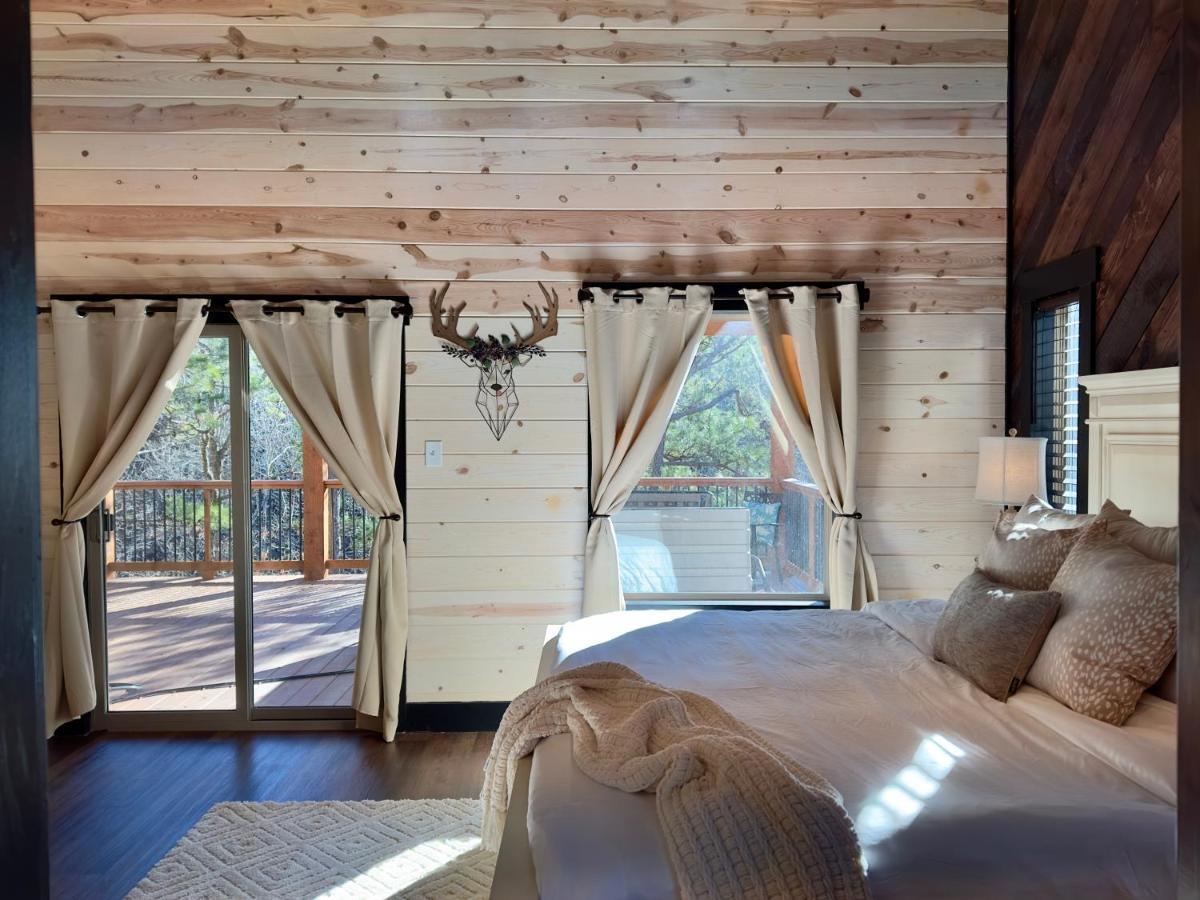 New Luxury Cabin, Hot Tub, Forest Views,Hotel Style Amenities 布罗肯鲍 外观 照片