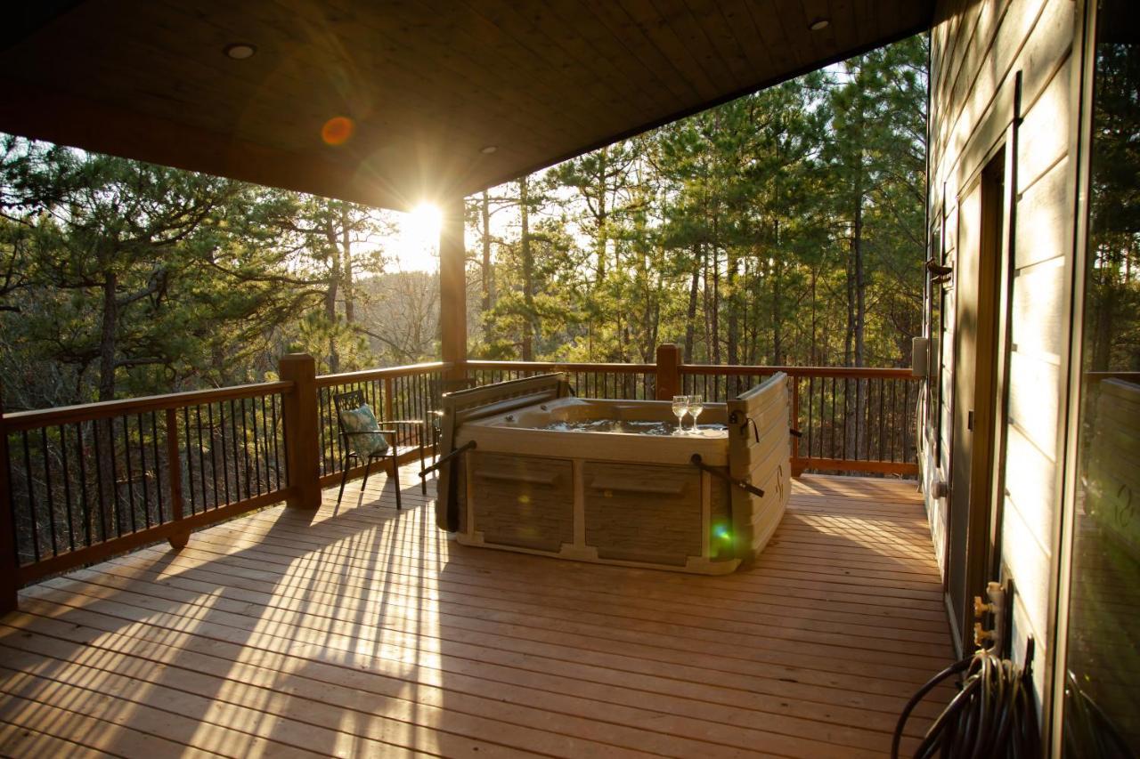 New Luxury Cabin, Hot Tub, Forest Views,Hotel Style Amenities 布罗肯鲍 外观 照片