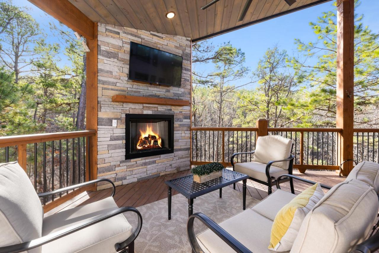 New Luxury Cabin, Hot Tub, Forest Views,Hotel Style Amenities 布罗肯鲍 外观 照片