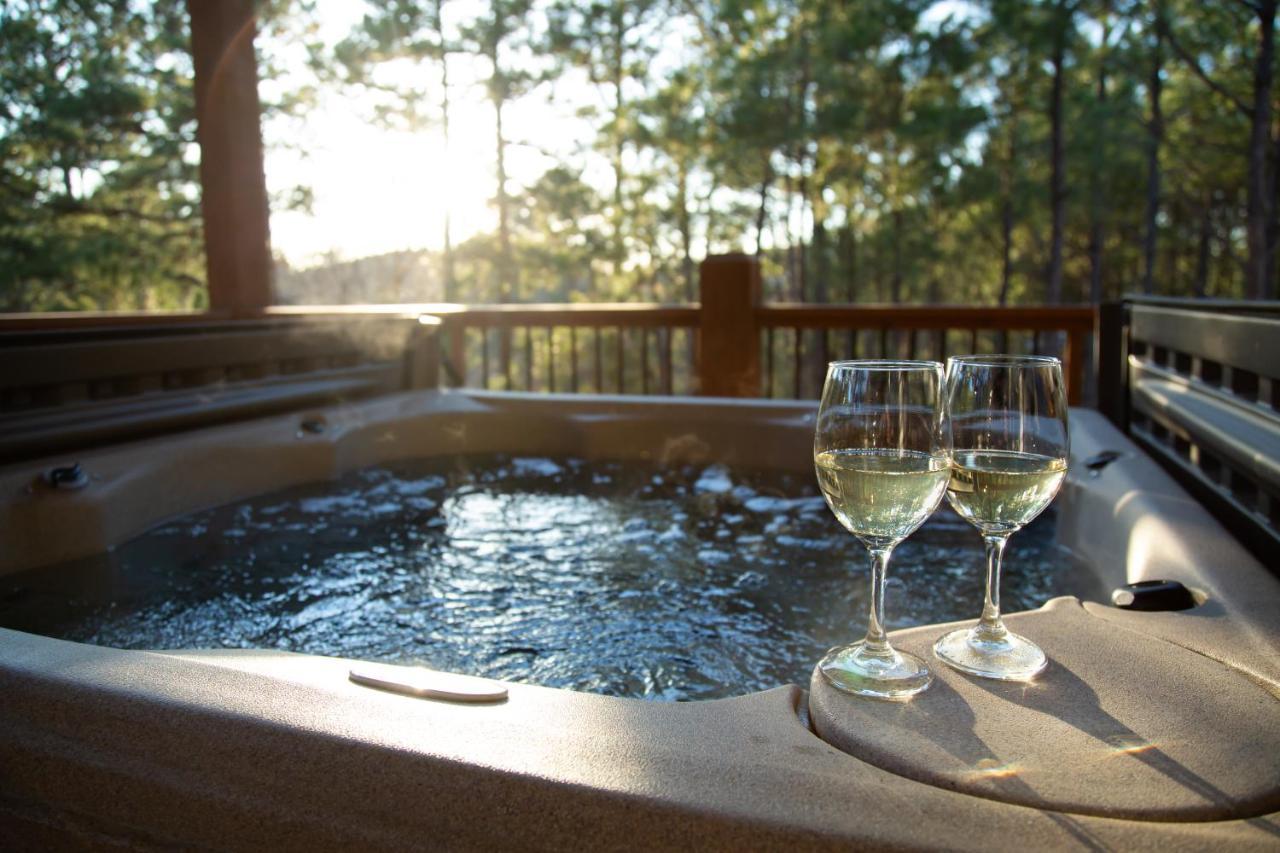 New Luxury Cabin, Hot Tub, Forest Views,Hotel Style Amenities 布罗肯鲍 外观 照片