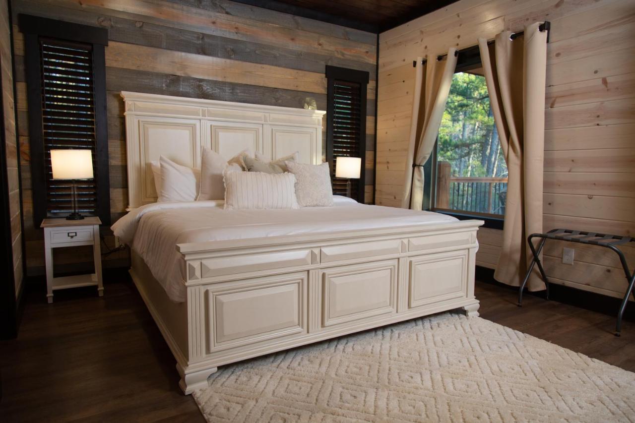 New Luxury Cabin, Hot Tub, Forest Views,Hotel Style Amenities 布罗肯鲍 外观 照片