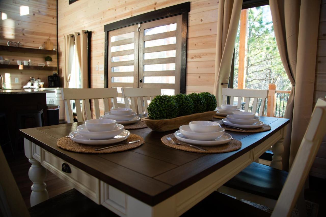 New Luxury Cabin, Hot Tub, Forest Views,Hotel Style Amenities 布罗肯鲍 外观 照片