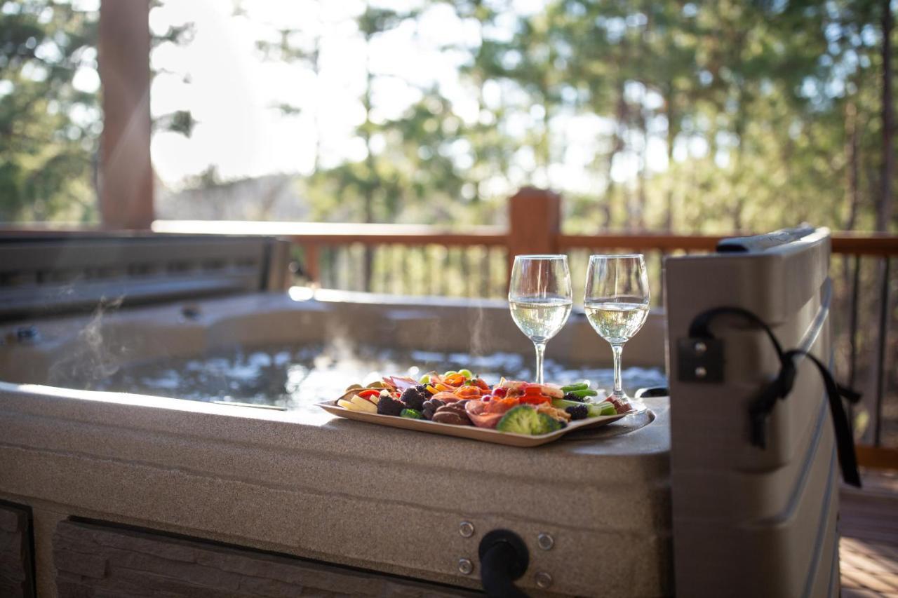 New Luxury Cabin, Hot Tub, Forest Views,Hotel Style Amenities 布罗肯鲍 外观 照片