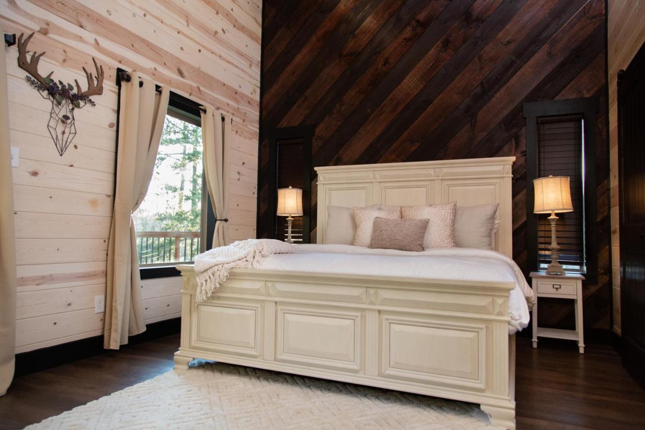 New Luxury Cabin, Hot Tub, Forest Views,Hotel Style Amenities 布罗肯鲍 外观 照片
