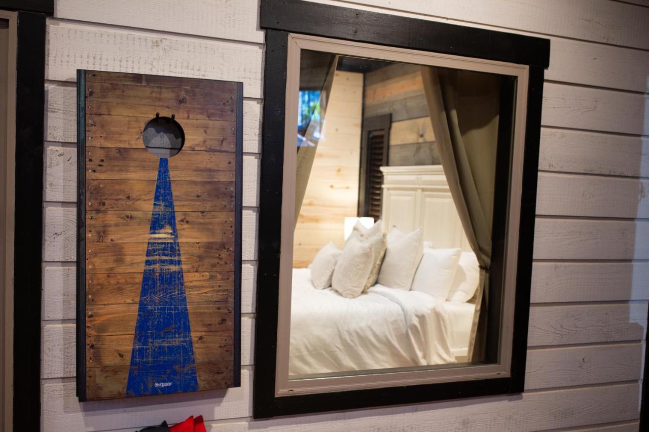 New Luxury Cabin, Hot Tub, Forest Views,Hotel Style Amenities 布罗肯鲍 外观 照片