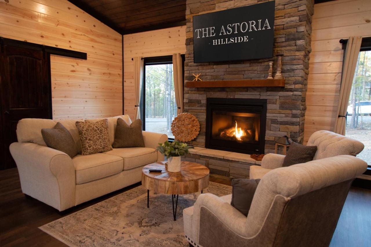 New Luxury Cabin, Hot Tub, Forest Views,Hotel Style Amenities 布罗肯鲍 外观 照片