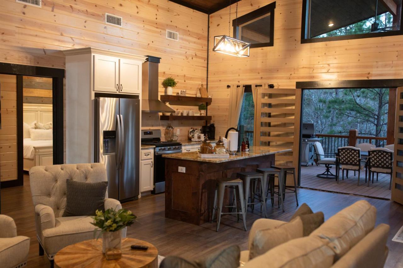 New Luxury Cabin, Hot Tub, Forest Views,Hotel Style Amenities 布罗肯鲍 外观 照片