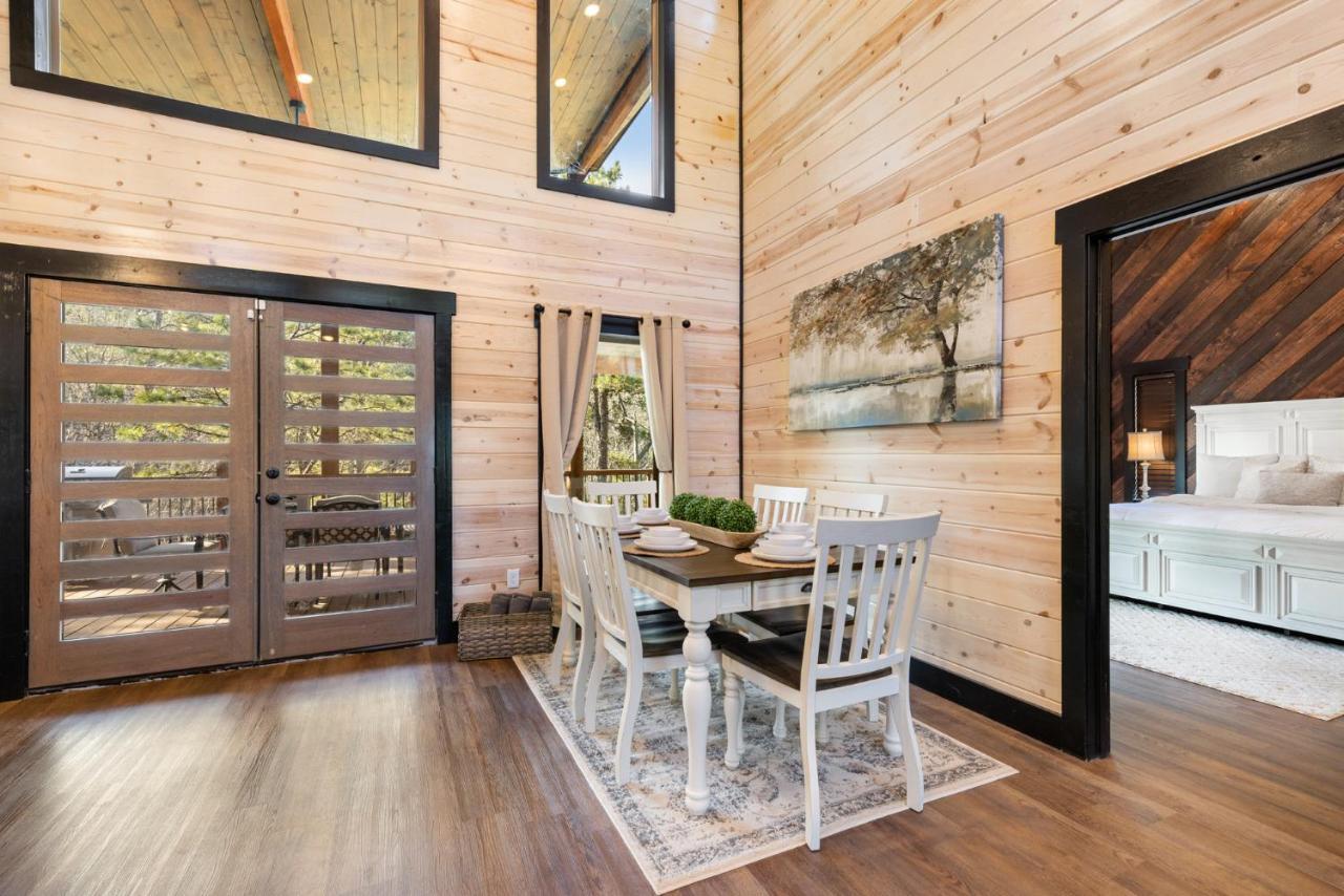 New Luxury Cabin, Hot Tub, Forest Views,Hotel Style Amenities 布罗肯鲍 外观 照片