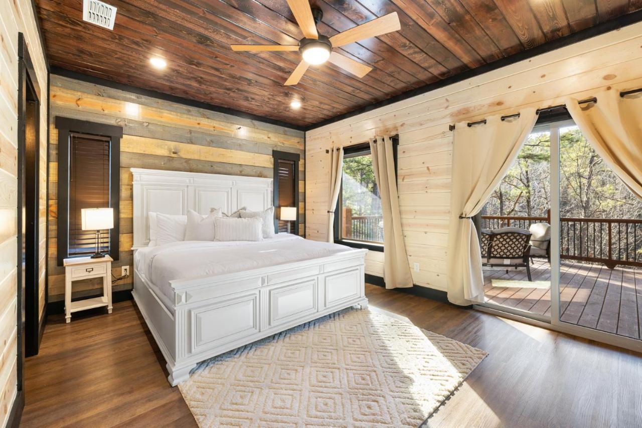 New Luxury Cabin, Hot Tub, Forest Views,Hotel Style Amenities 布罗肯鲍 外观 照片